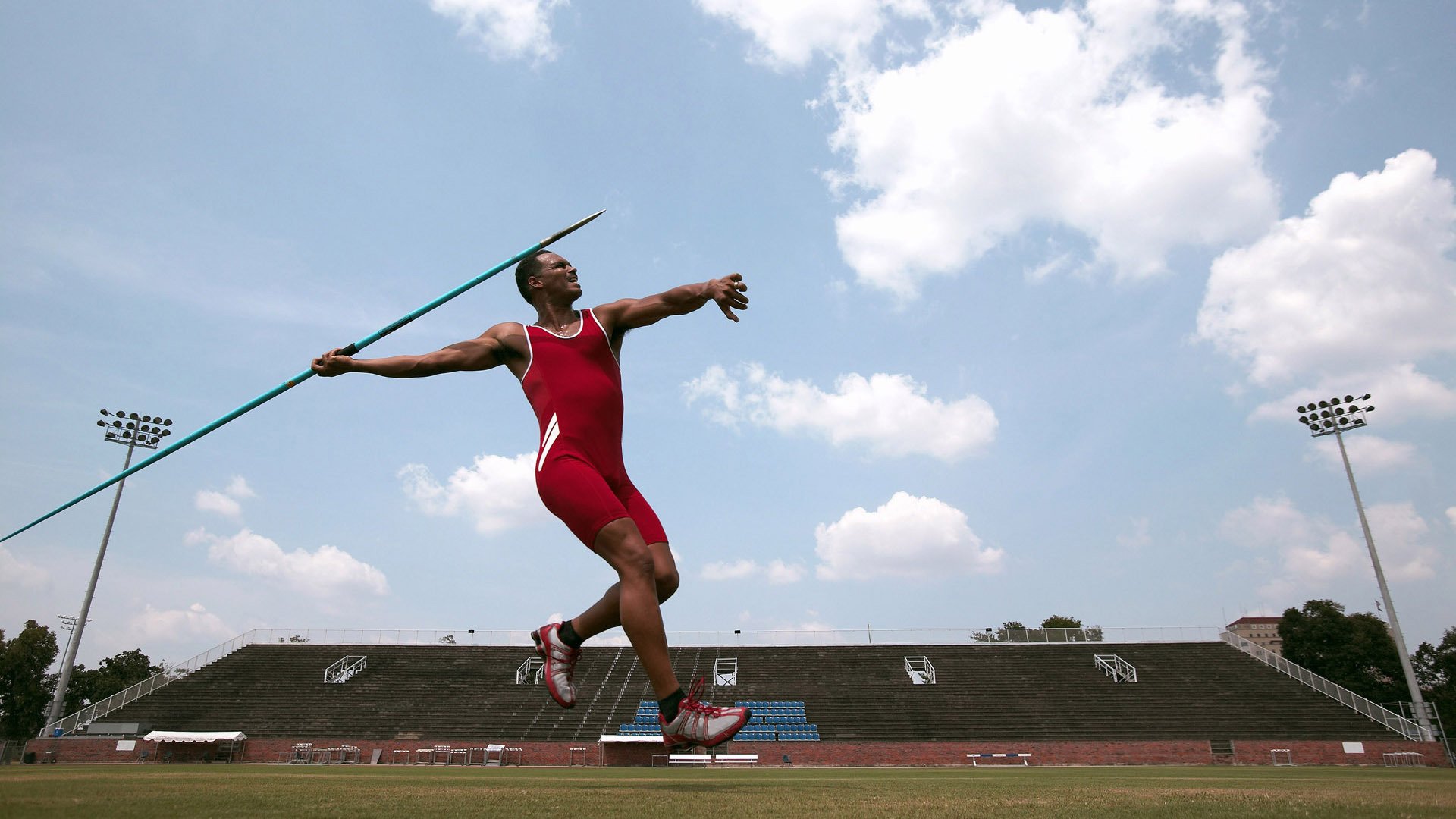 室内田径锦标赛女子撑杆跳 纪录一日三被刷新